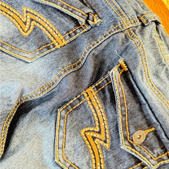 Stylish ZCO Distressed Flare Women’s Blue Denim Jeans size 14 - Picture 3 of 6